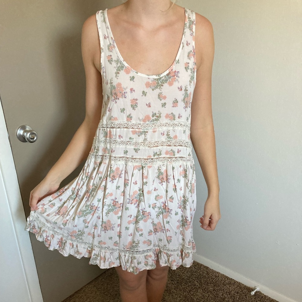 Floral Mudd Dress with Lace Peekaboo